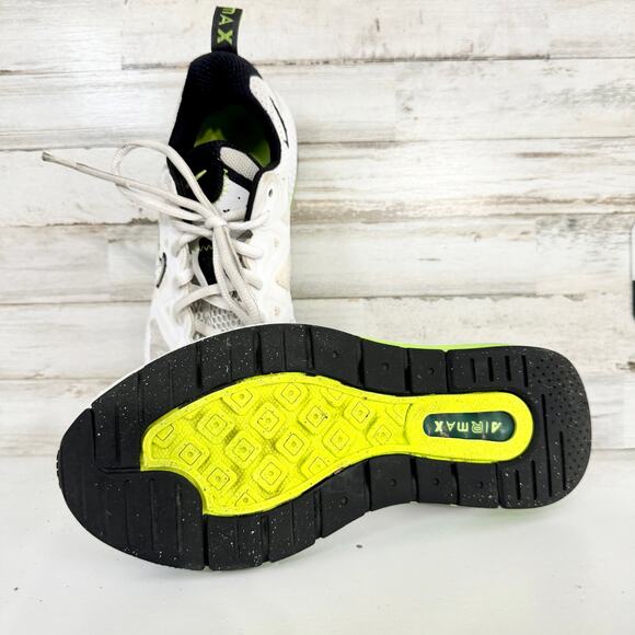 Nike Air Max Genome Boys White Green Teen Boys Slime Green Logo Pack Size 5.5Y - Picture 2 of 5